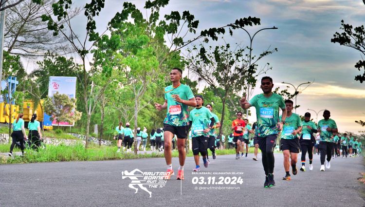 Race photo from Arutmin Borneo Run 2024