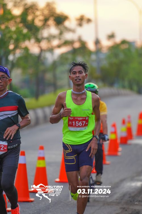 Race photo from Arutmin Borneo Run 2024