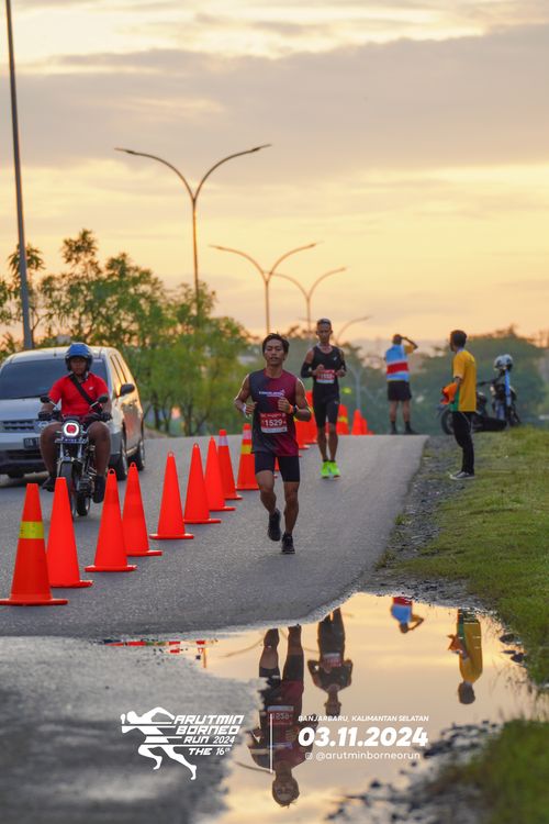 Race photo from Arutmin Borneo Run 2024
