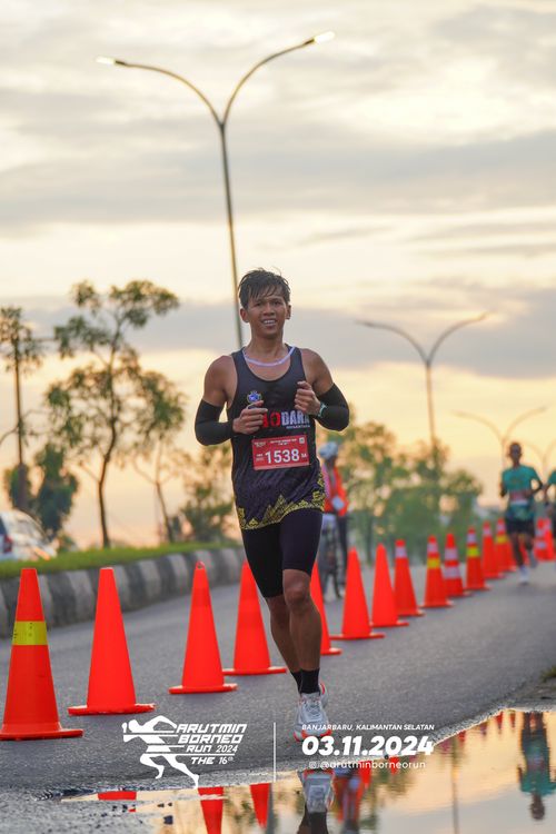Race photo from Arutmin Borneo Run 2024