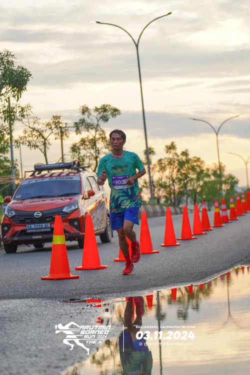Race photo from Arutmin Borneo Run 2024