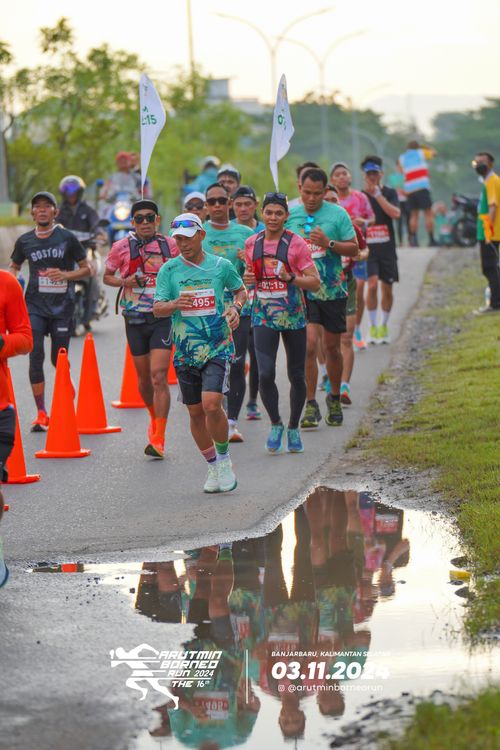 Race photo from Arutmin Borneo Run 2024