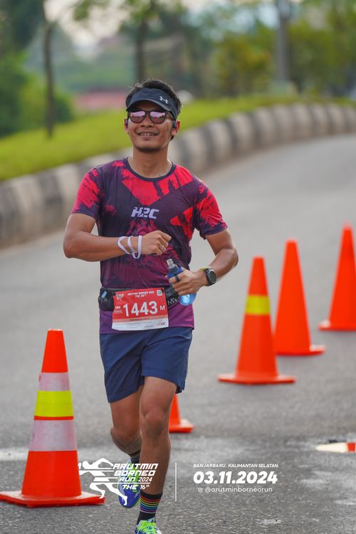Race photo from Arutmin Borneo Run 2024