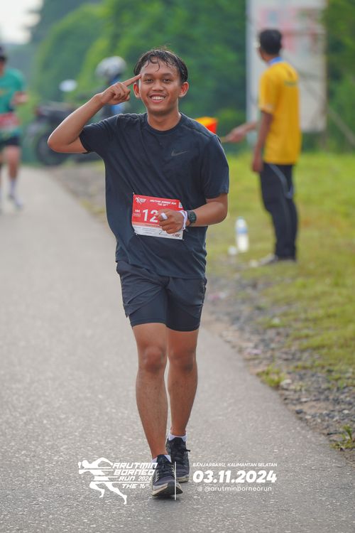 Race photo from Arutmin Borneo Run 2024