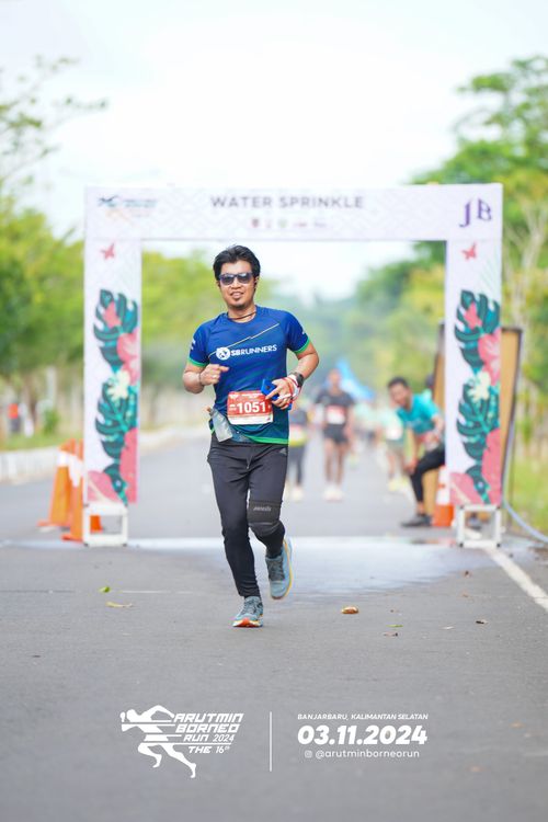 Race photo from Arutmin Borneo Run 2024