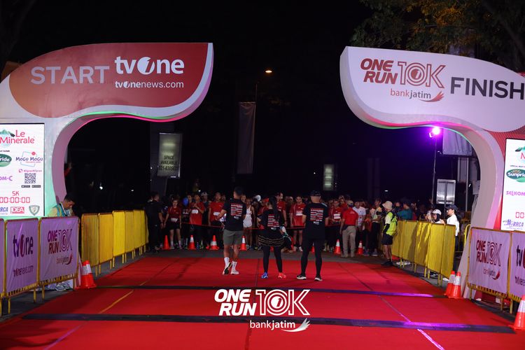 Race photo from ONE RUN 10 K