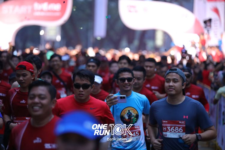 Race photo from ONE RUN 10 K