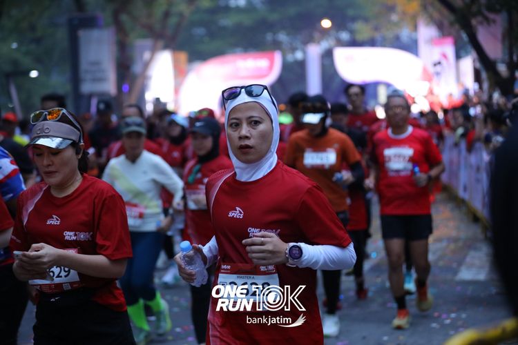 Race photo from ONE RUN 10 K
