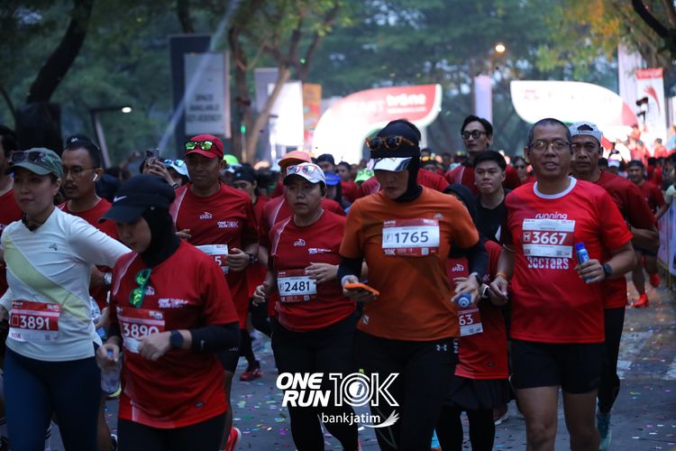 Race photo from ONE RUN 10 K