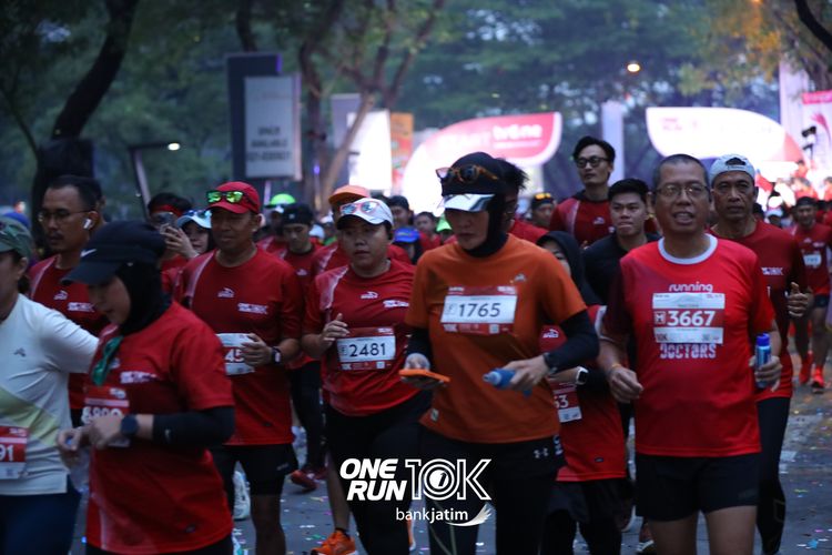 Race photo from ONE RUN 10 K