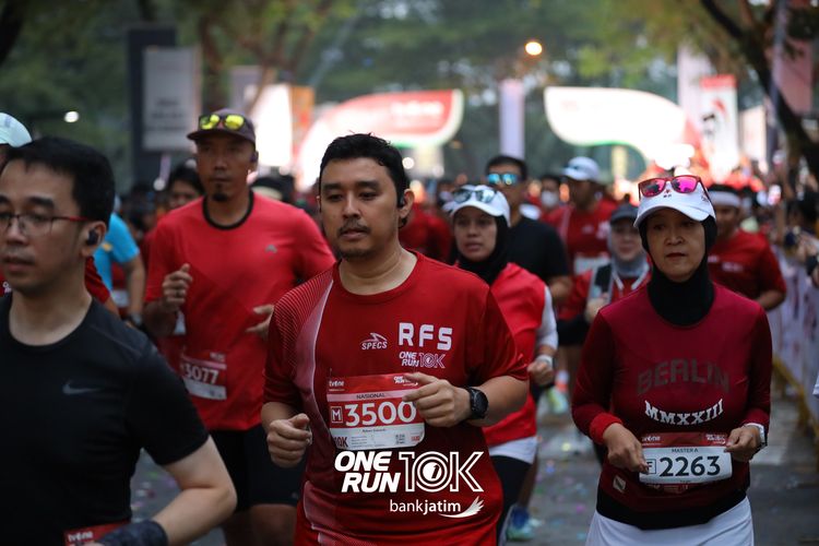Race photo from ONE RUN 10 K