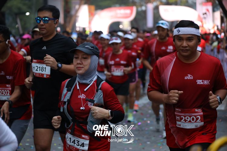 Race photo from ONE RUN 10 K
