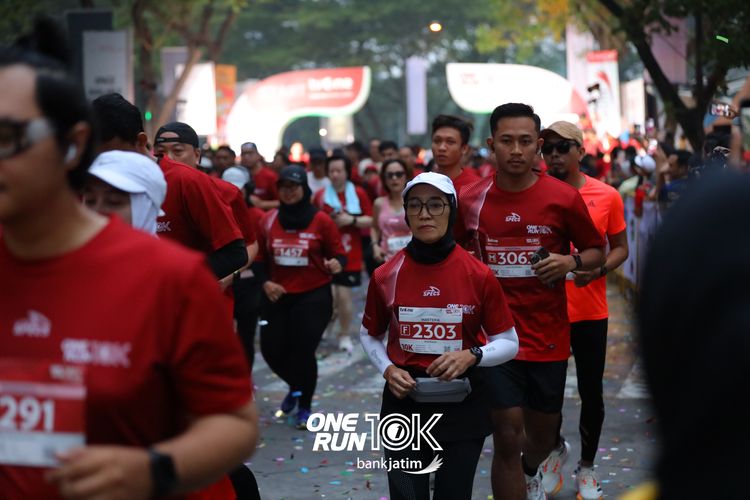 Race photo from ONE RUN 10 K