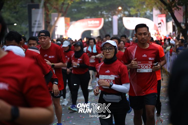 Race photo from ONE RUN 10 K
