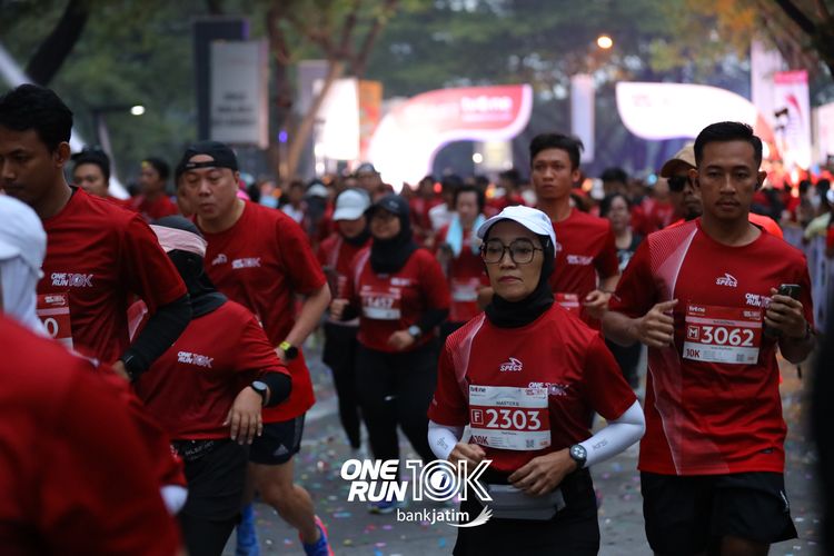 Race photo from ONE RUN 10 K