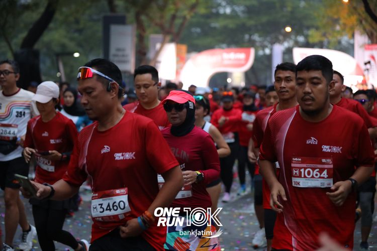Race photo from ONE RUN 10 K