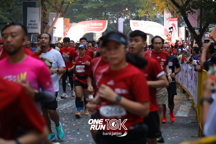 Race photo from ONE RUN 10 K