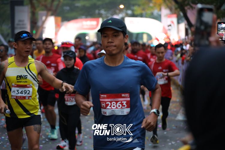 Race photo from ONE RUN 10 K