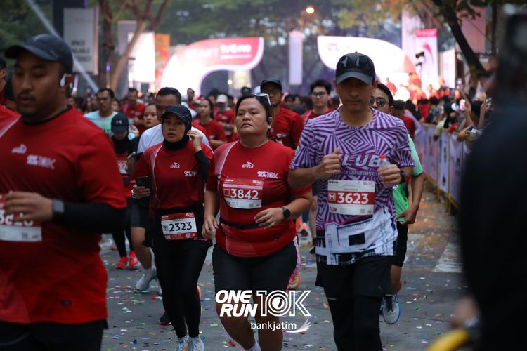 Race photo from ONE RUN 10 K