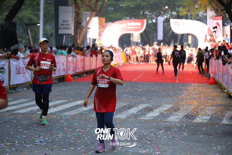 Race photo from ONE RUN 10 K