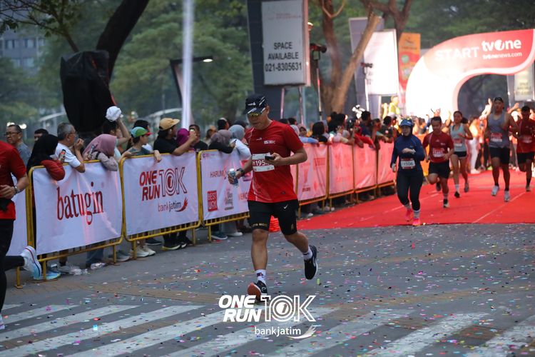 Race photo from ONE RUN 10 K