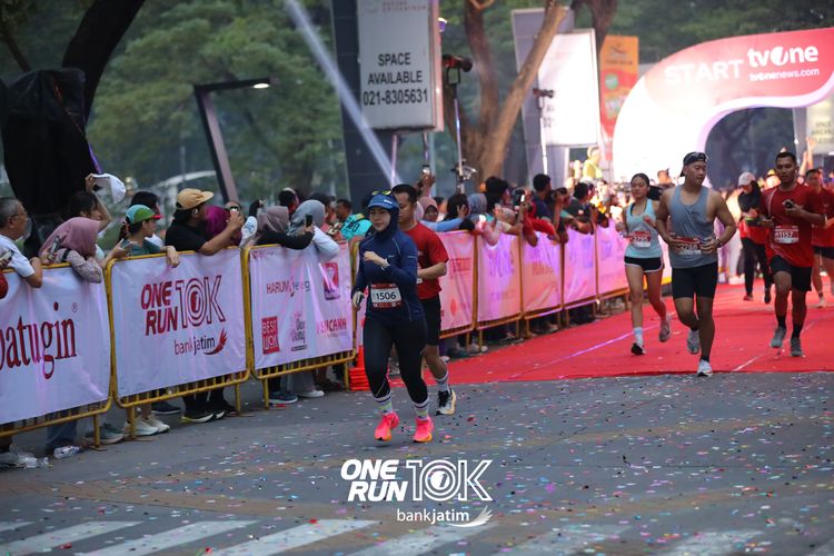 Race photo from ONE RUN 10 K