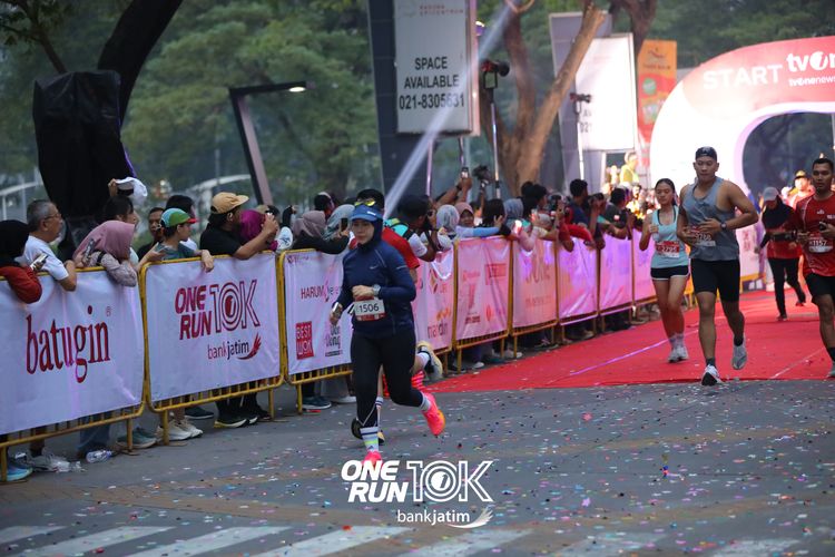 Race photo from ONE RUN 10 K