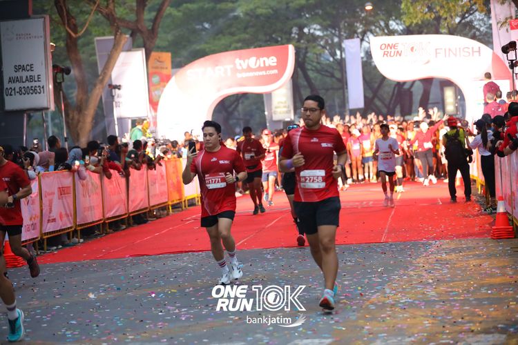 Race photo from ONE RUN 10 K