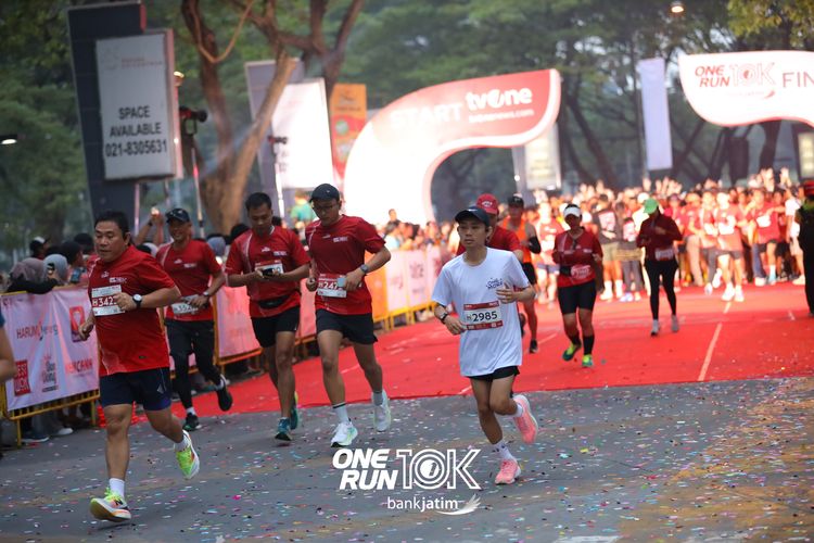 Race photo from ONE RUN 10 K