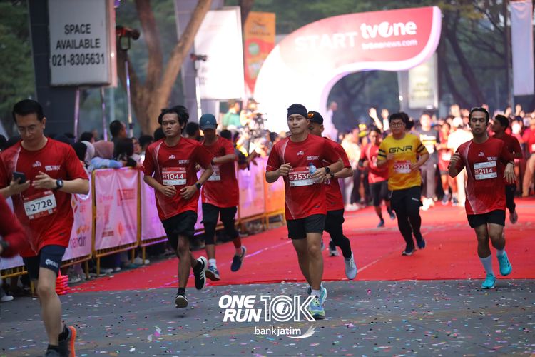 Race photo from ONE RUN 10 K