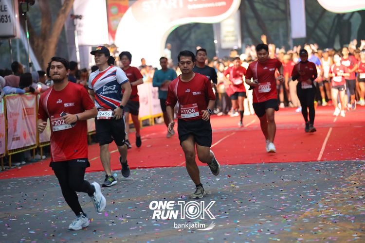 Race photo from ONE RUN 10 K