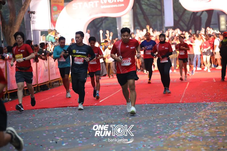 Race photo from ONE RUN 10 K