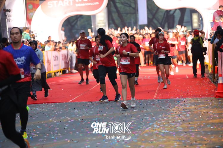 Race photo from ONE RUN 10 K