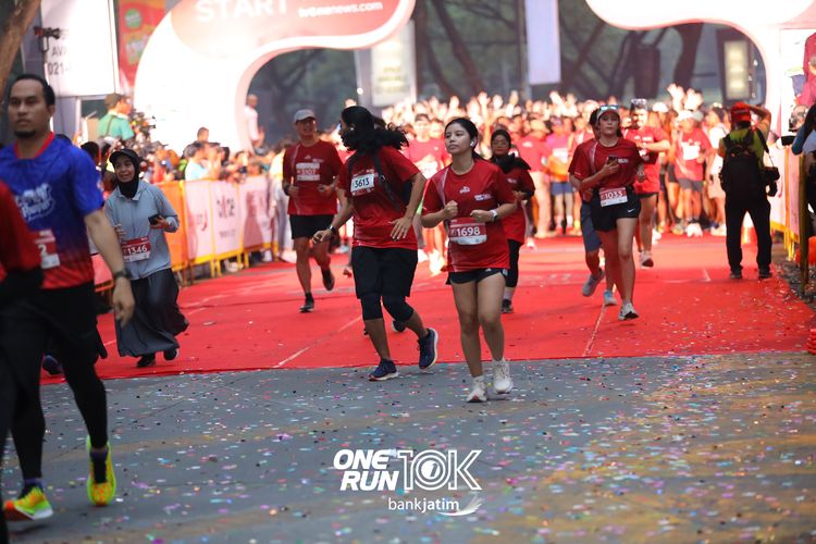Race photo from ONE RUN 10 K