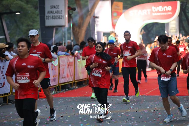 Race photo from ONE RUN 10 K