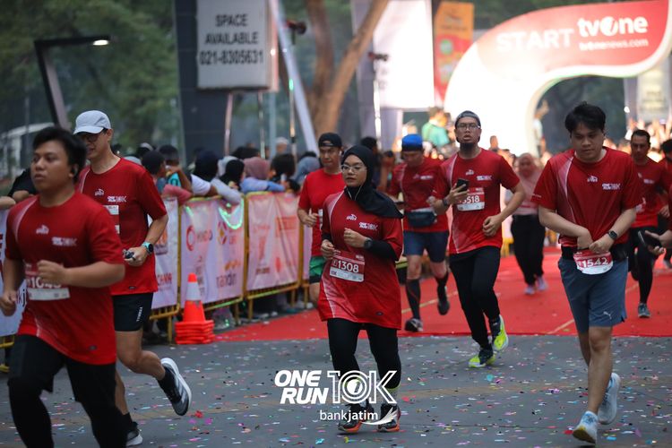Race photo from ONE RUN 10 K