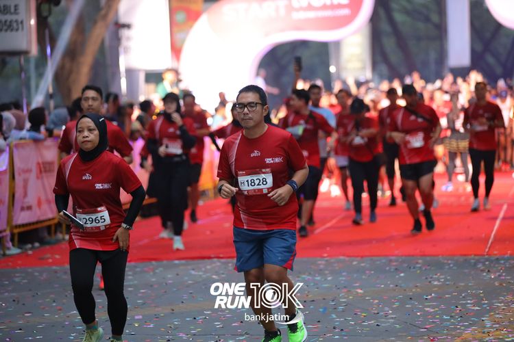 Race photo from ONE RUN 10 K