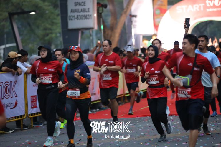 Race photo from ONE RUN 10 K