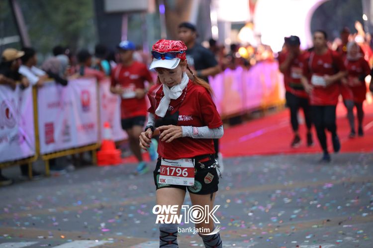 Race photo from ONE RUN 10 K