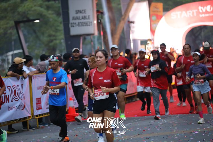 Race photo from ONE RUN 10 K