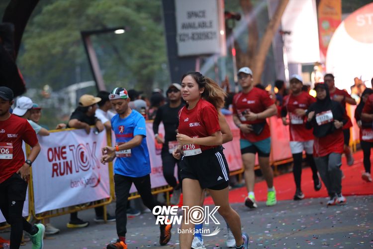Race photo from ONE RUN 10 K