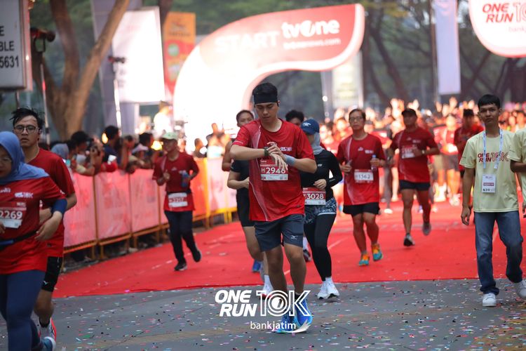 Race photo from ONE RUN 10 K
