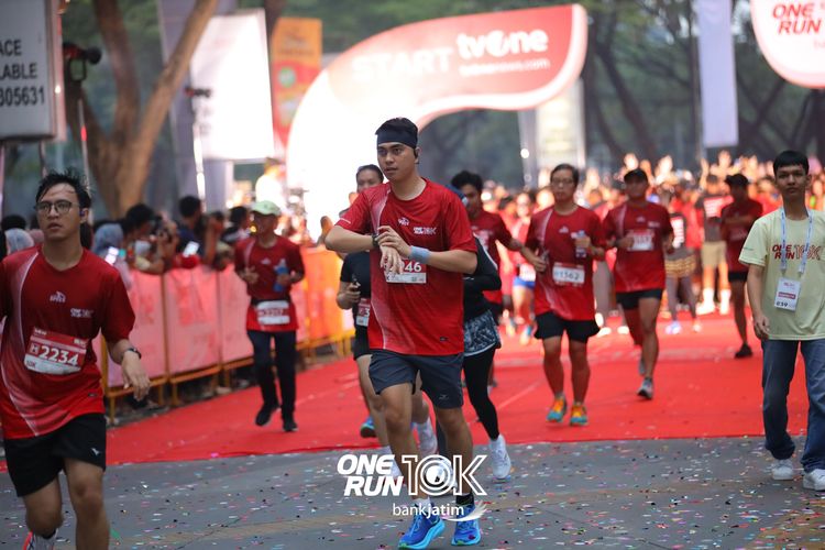 Race photo from ONE RUN 10 K