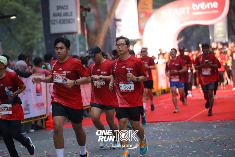 Race photo from ONE RUN 10 K