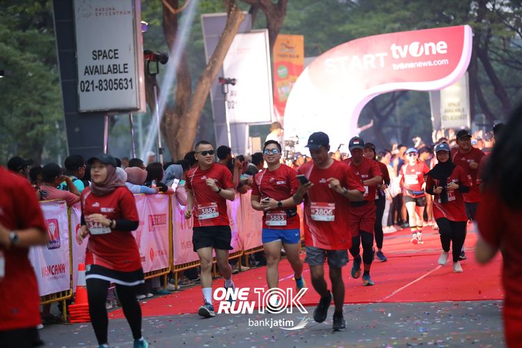Race photo from ONE RUN 10 K