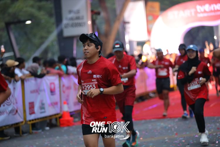 Race photo from ONE RUN 10 K