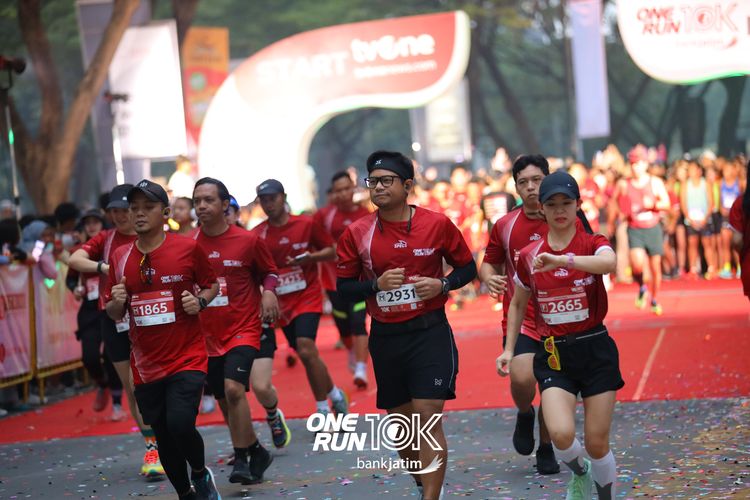 Race photo from ONE RUN 10 K