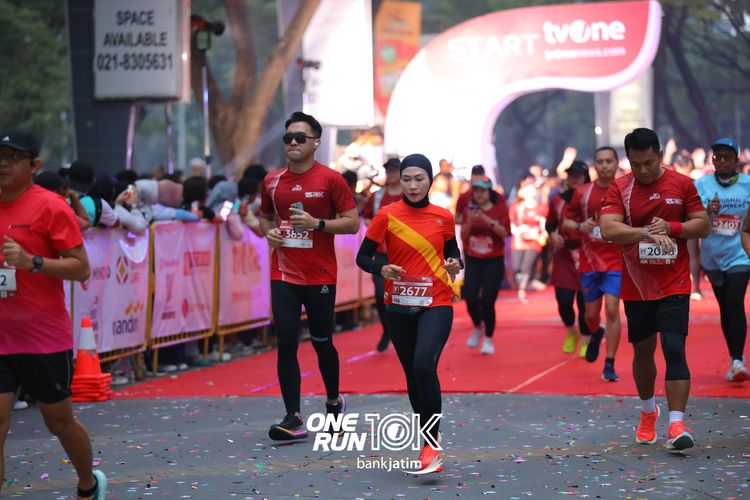 Race photo from ONE RUN 10 K