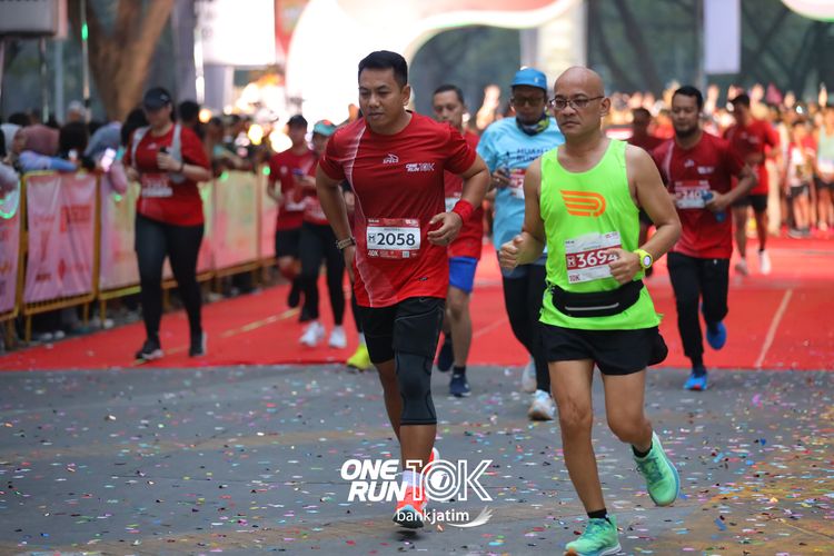 Race photo from ONE RUN 10 K