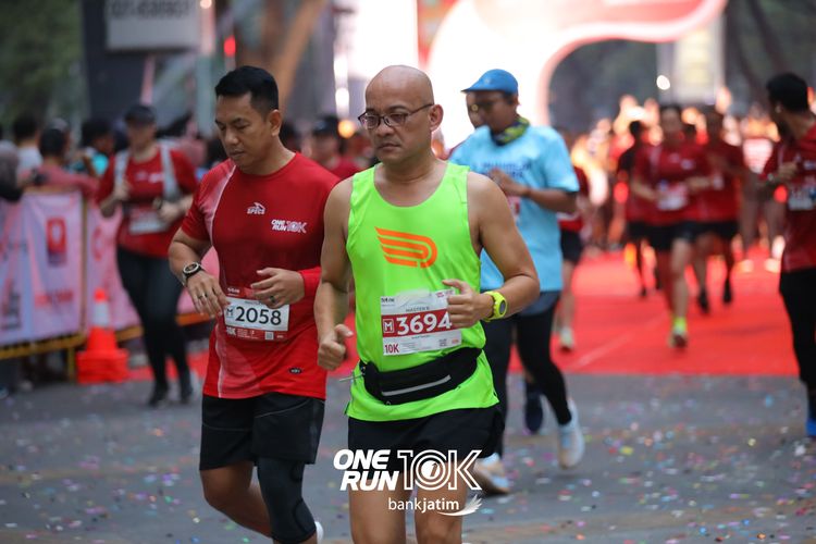 Race photo from ONE RUN 10 K